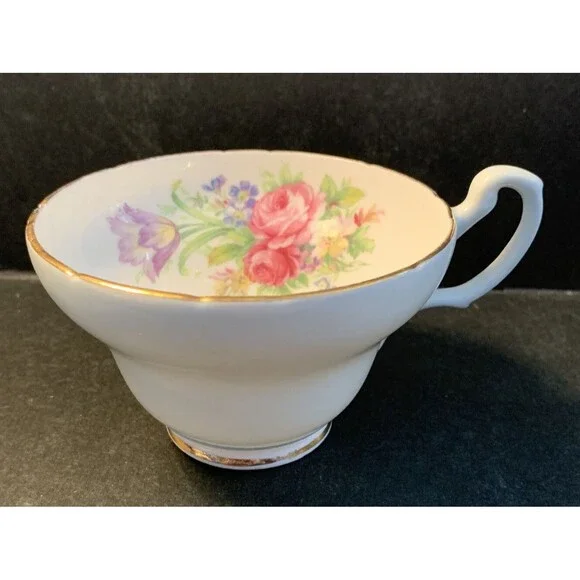 EB Foley Tulip Cup and Saucer Fine Bone China, Made in England - Picture 4 of 7